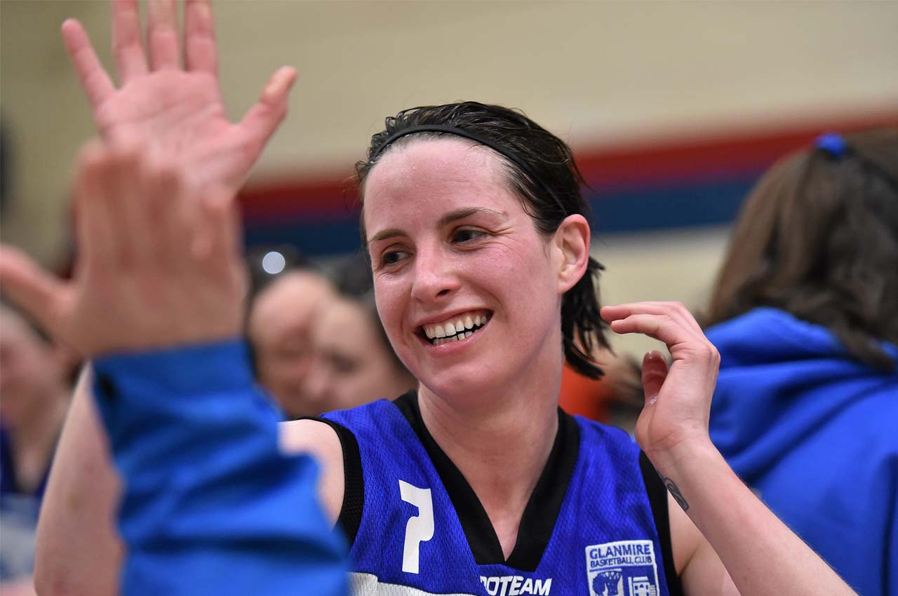 niamh dwyer high five